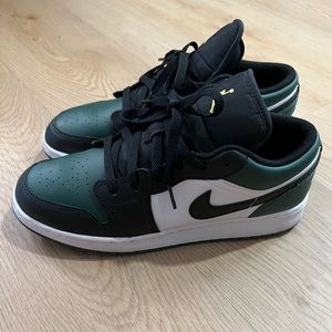 Nike Air Jordan 1 low (GS) with Box